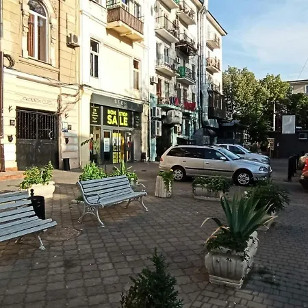 Lux In Center Deribasovskay Street *